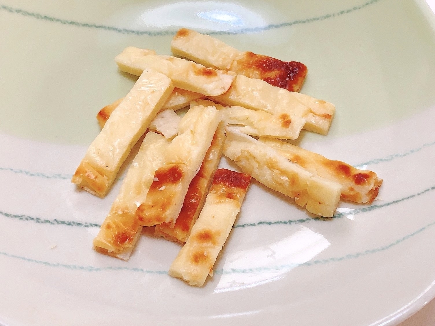 無印良品のおすすめおつまみ「不揃いひとくち焼きチーズ」