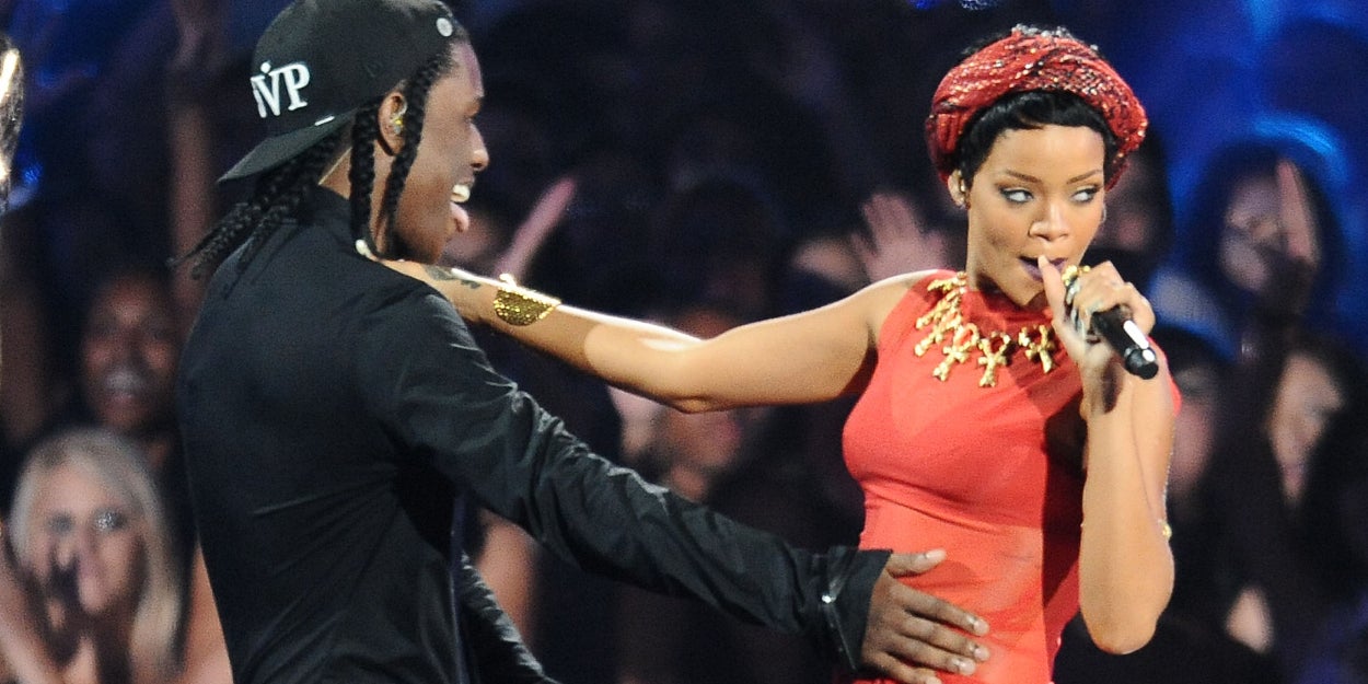 Rihanna Recalls ASAP Rocky Grabbing Her Butt at 2012 VMAs - Vimarsana News