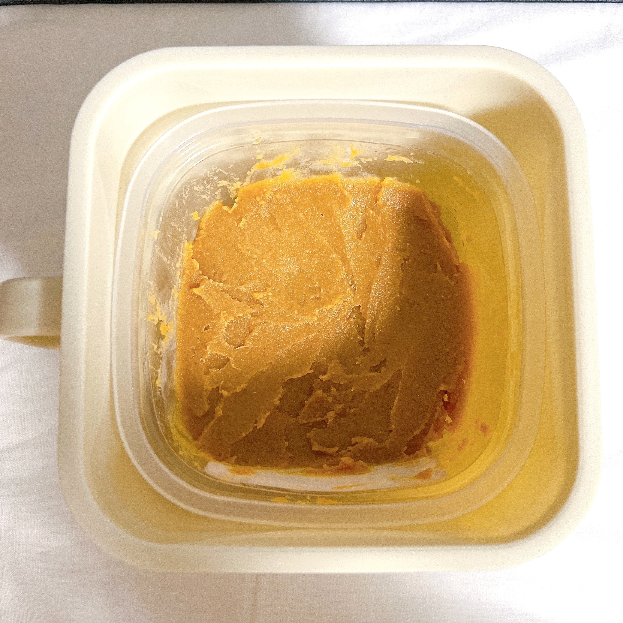 スリーコインズのおすすめのキッチングッズ「味噌保存容器/KITINTO」