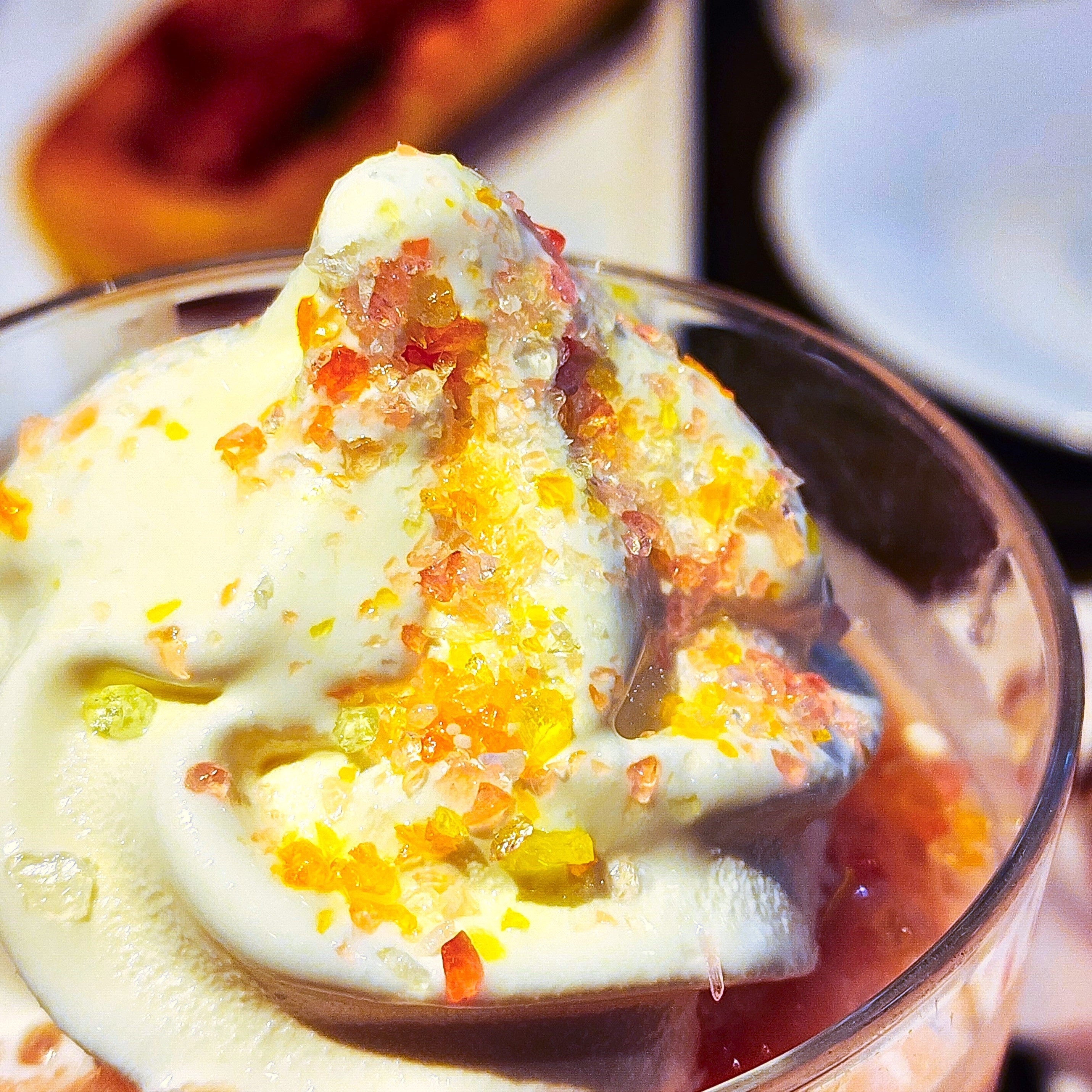 サンマルクカフェのおすすめドリンク「ミルキーいちごみるくスムージー ～2つの出会い♡いちごみるくキャンディ&amp;amp;サクマドロップスの宝石～」