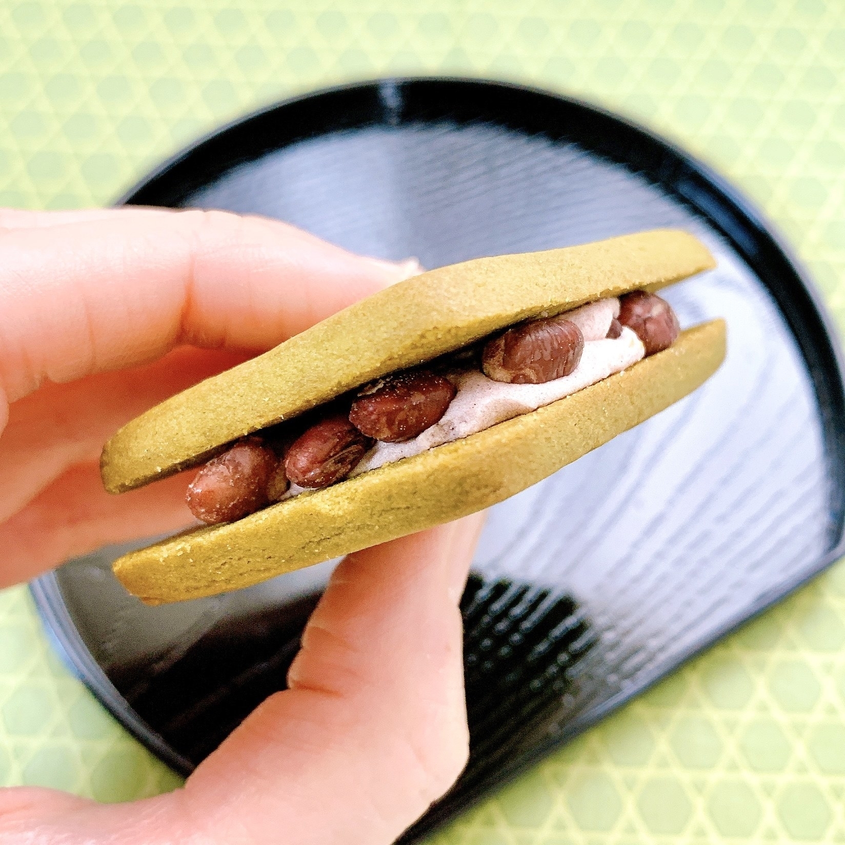 無印良品の抹茶スイーツ「抹茶の小豆クリームサンドクッキー」