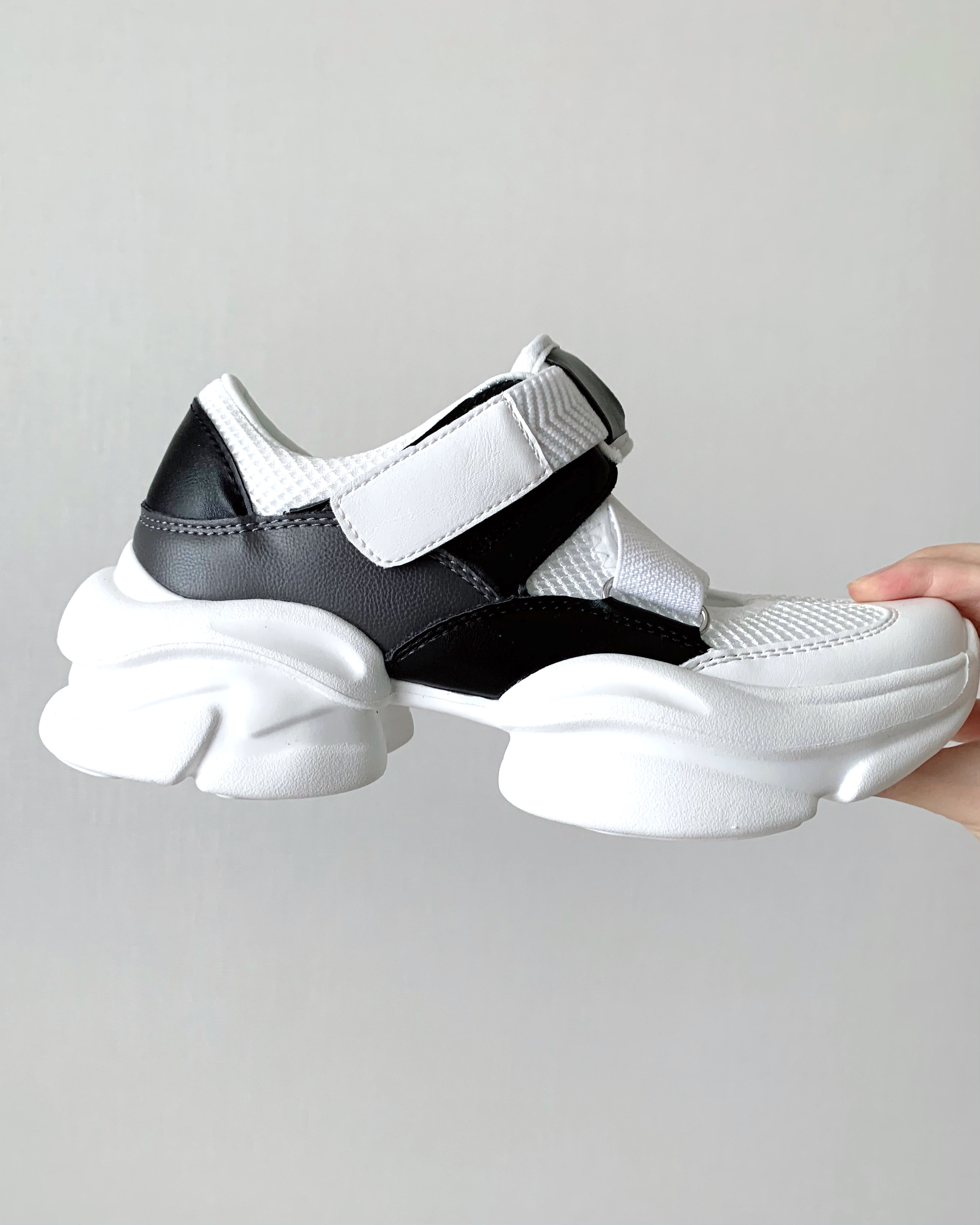 しまむらのおすすめアイテム「TT✳︎ONTセパレートSNK」