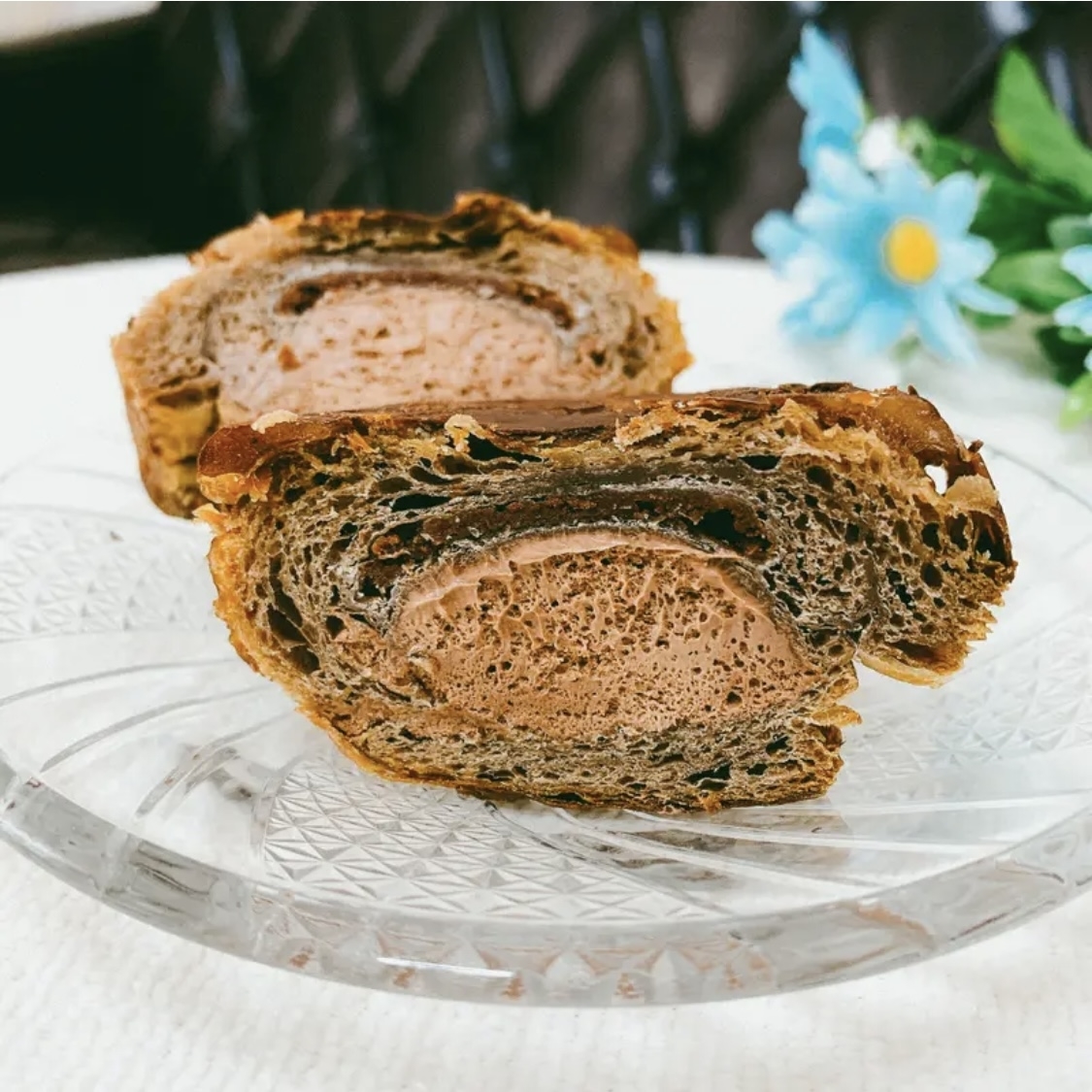 LAWSON（ローソン）のおすすめスイーツ「GODIVA ショコラクリームパン」