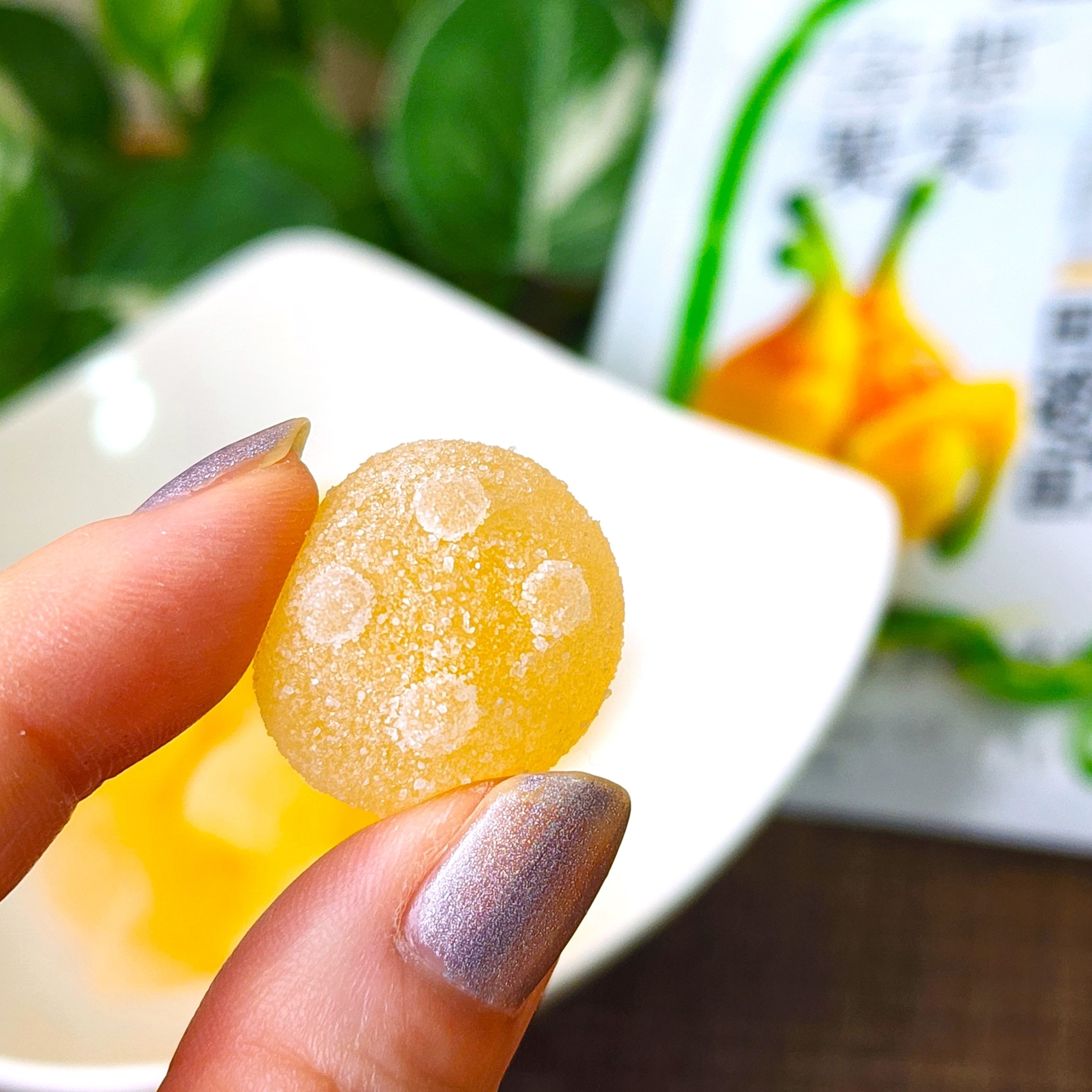 セブン-イレブンのおすすめお菓子「カンロ 空想果実グミ ウチャチャの実」