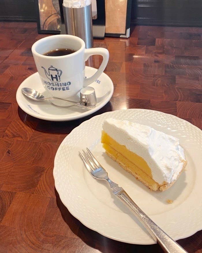 星乃珈琲店のおすすめスイーツ「星乃珈琲のレモンパイ」