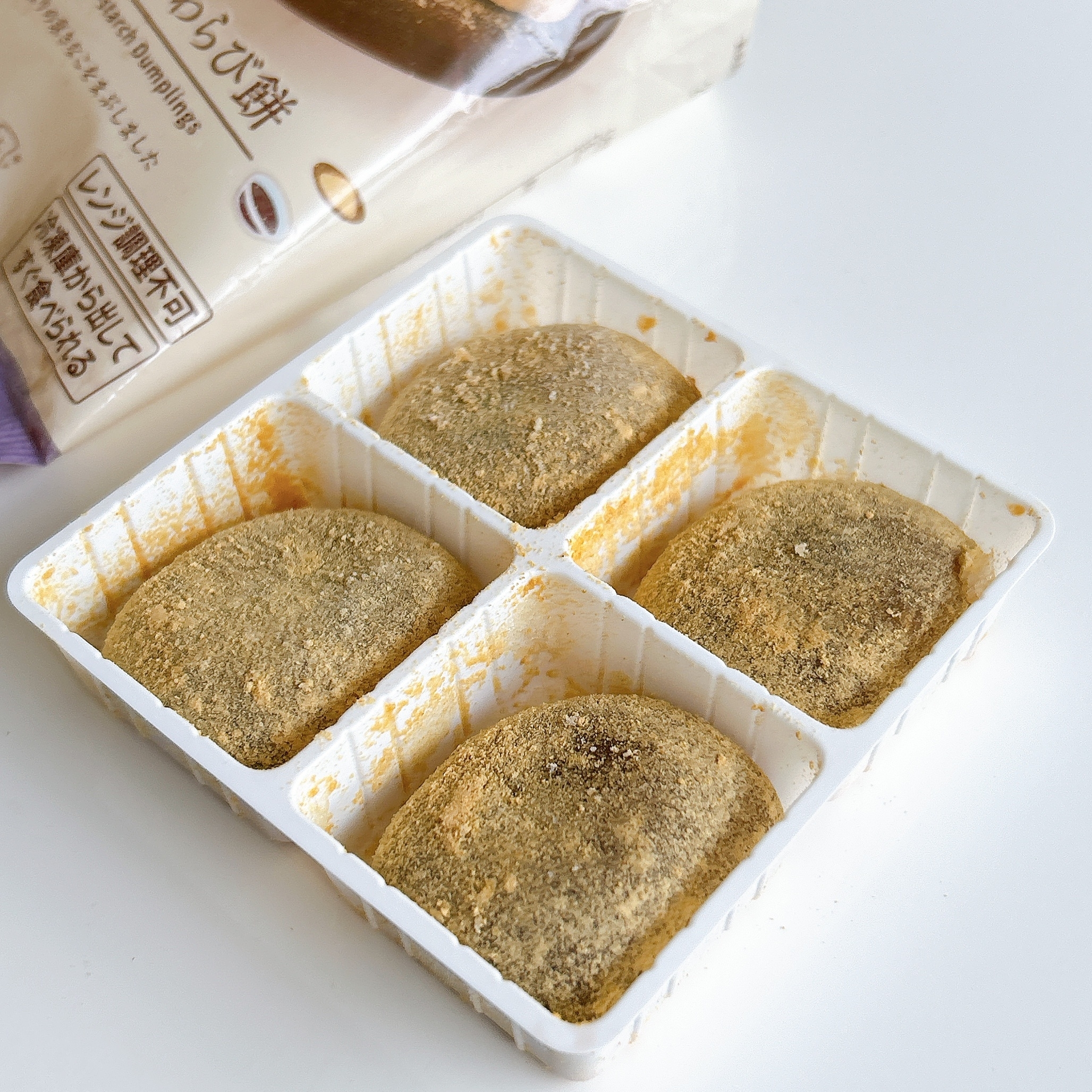 LAWSON(ローソン)のおすすめスイーツ「黒蜜入りわらび餅」