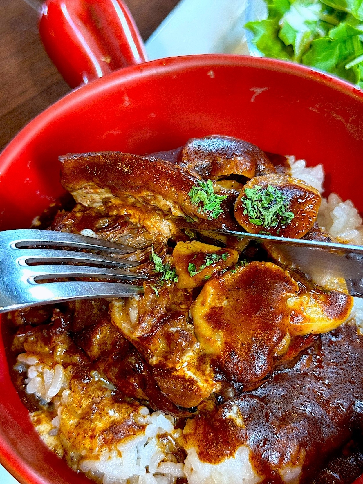 星乃珈琲のおすすめメニュー「ビーフシチューハンバーグライス＆パンケーキプレート」