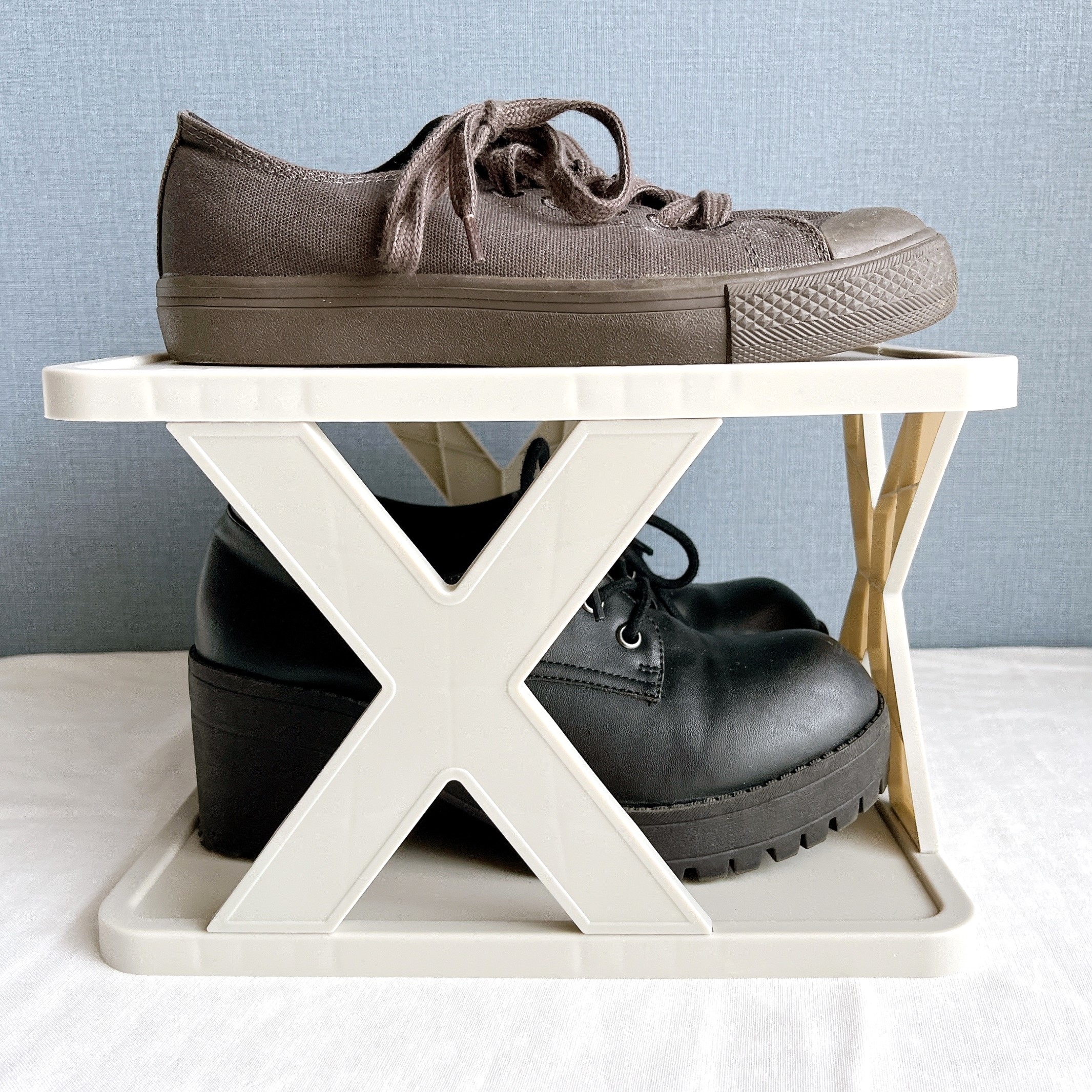 3COINSのオススメのグッズ「シューズラック」