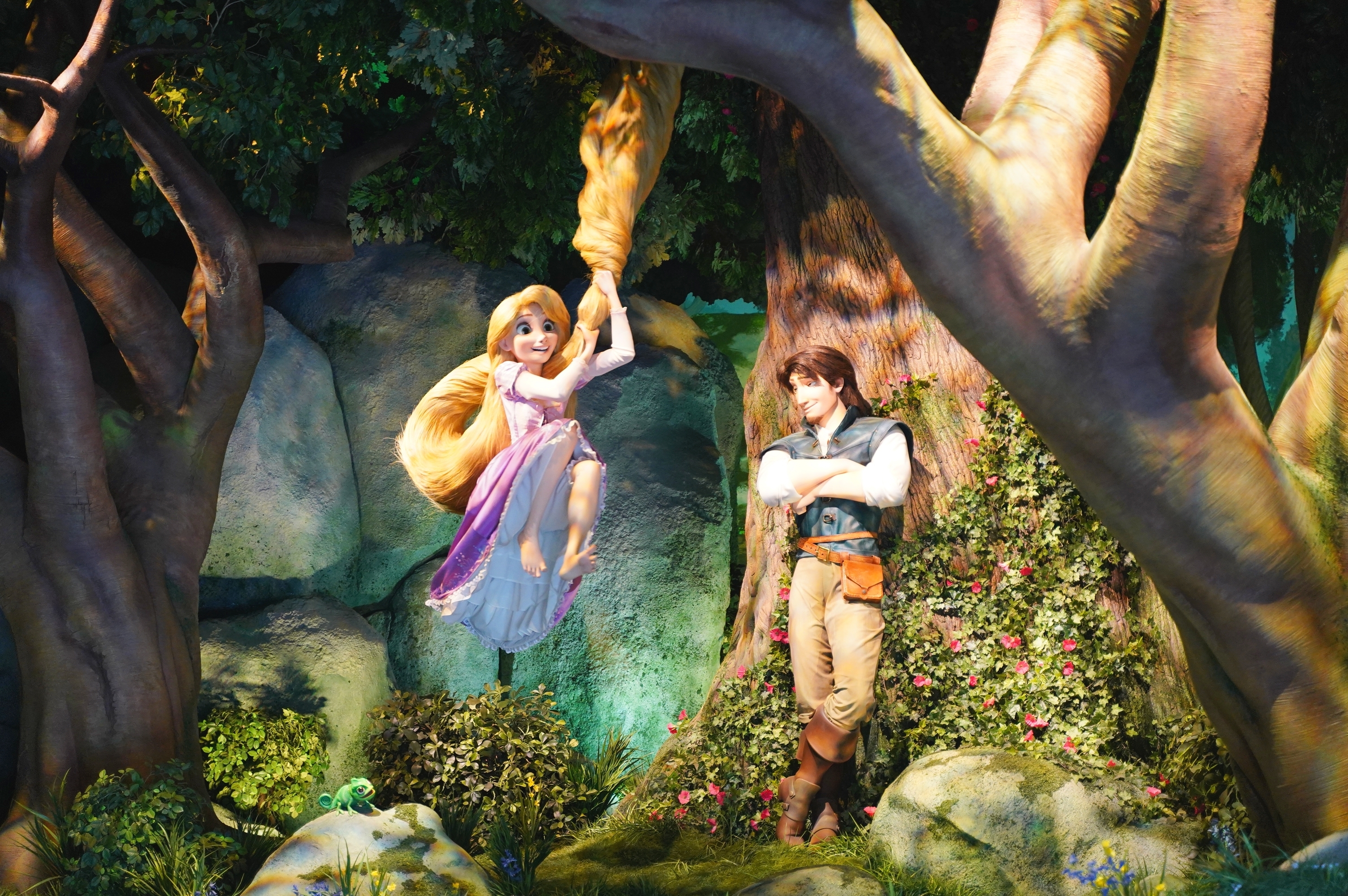 ディズニーシーのラプンツェルの森にあるアトラクション「ラプンツェルのランタンフェスティバル」