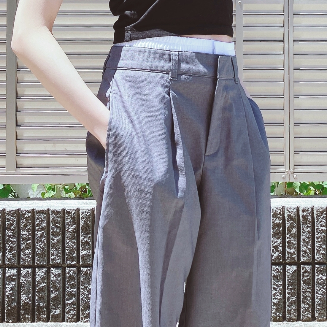 GU（ジーユー）のおすすめパンツ「ダブルウエストワイドパンツQ+E」