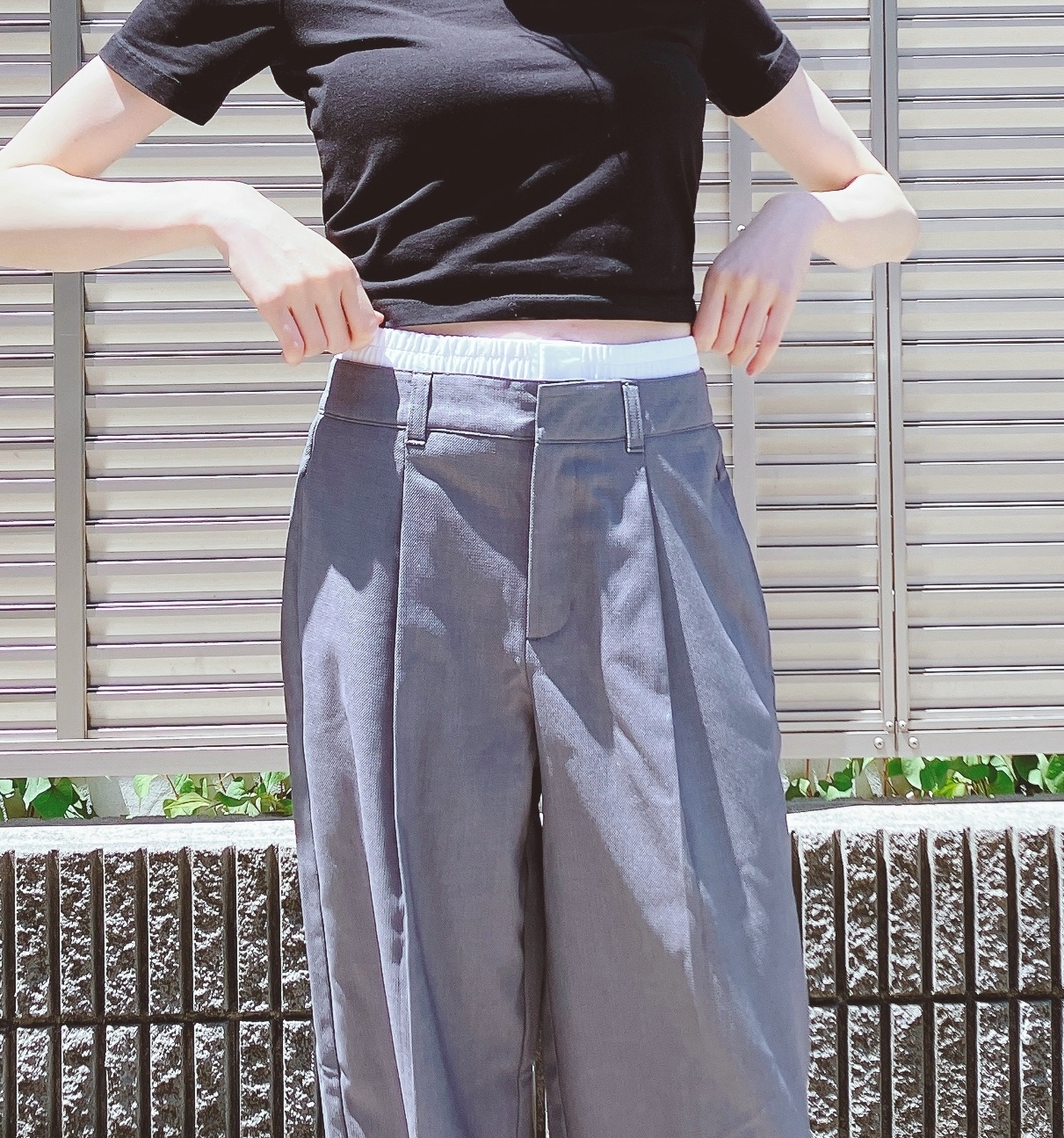 GU（ジーユー）のおすすめパンツ「ダブルウエストワイドパンツQ+E」