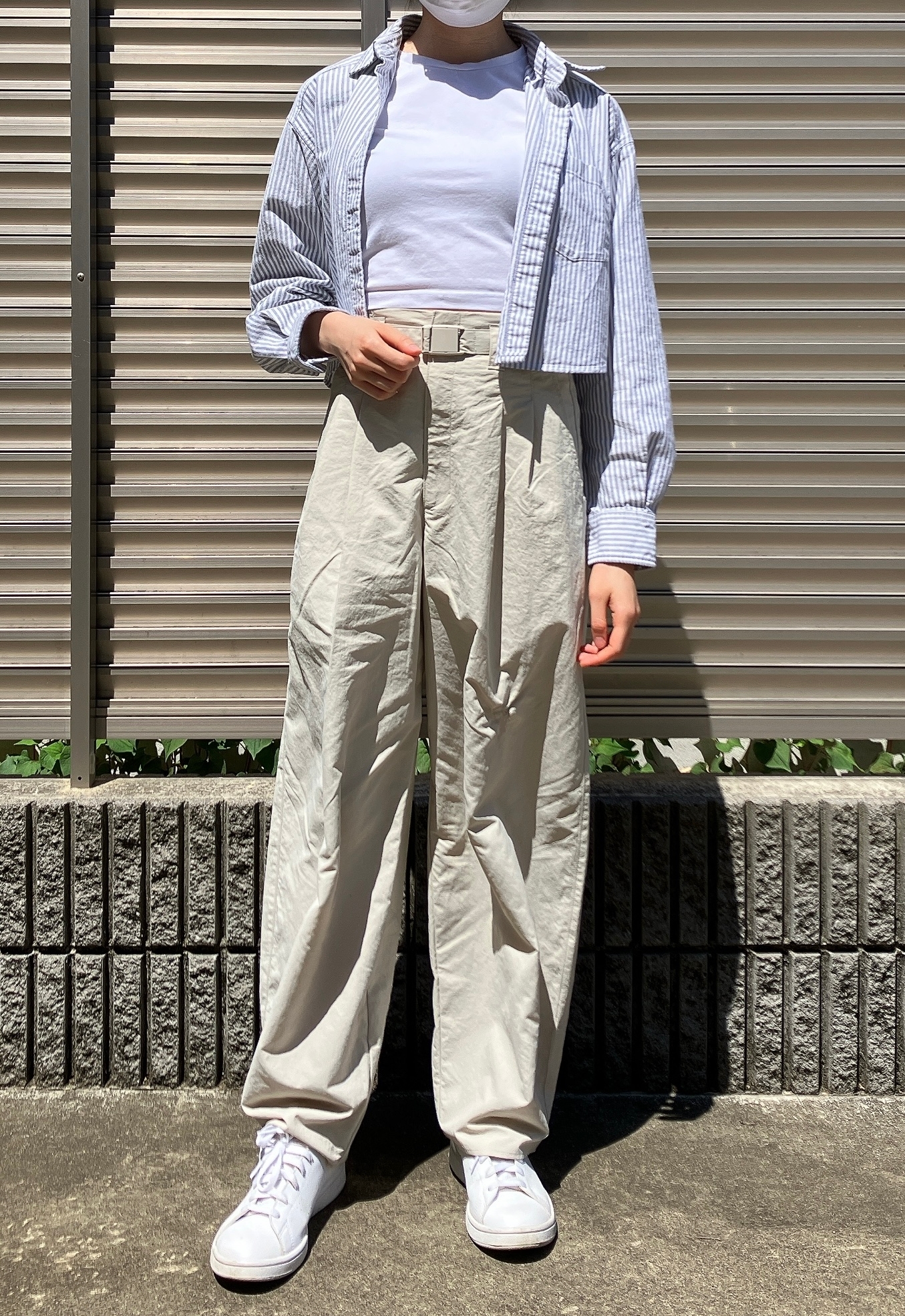 GU（ジーユー）のおすすめボトムス「テックタックコクーンパンツ」