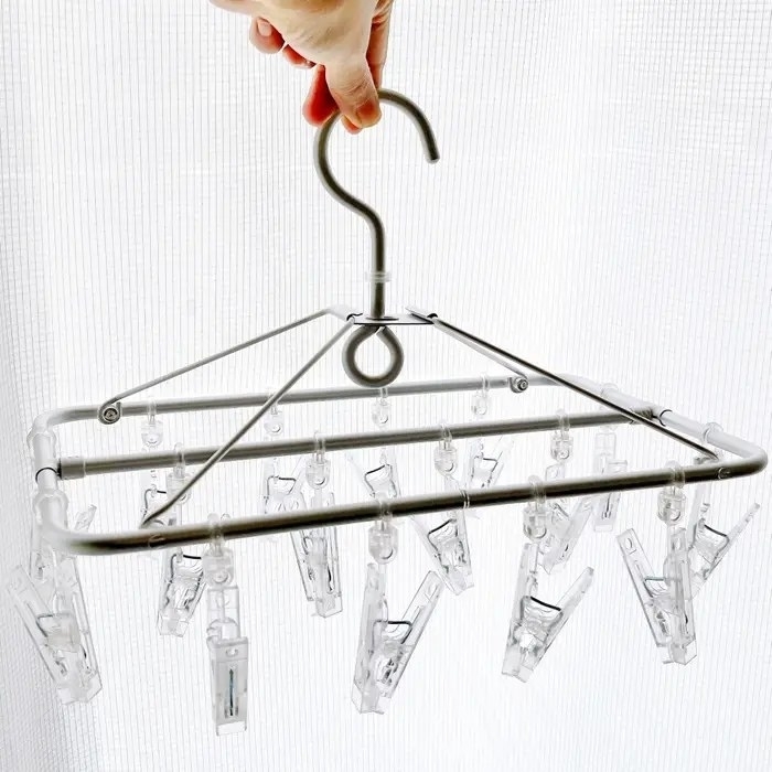 無印良品のおすすめの便利グッズ「アルミ角型ハンガー」