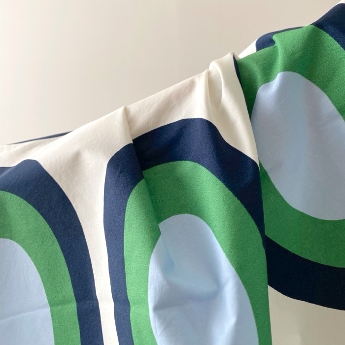 ユニクロのオススメファッション「Vネックフレアワンピース（ノースリーブ）」