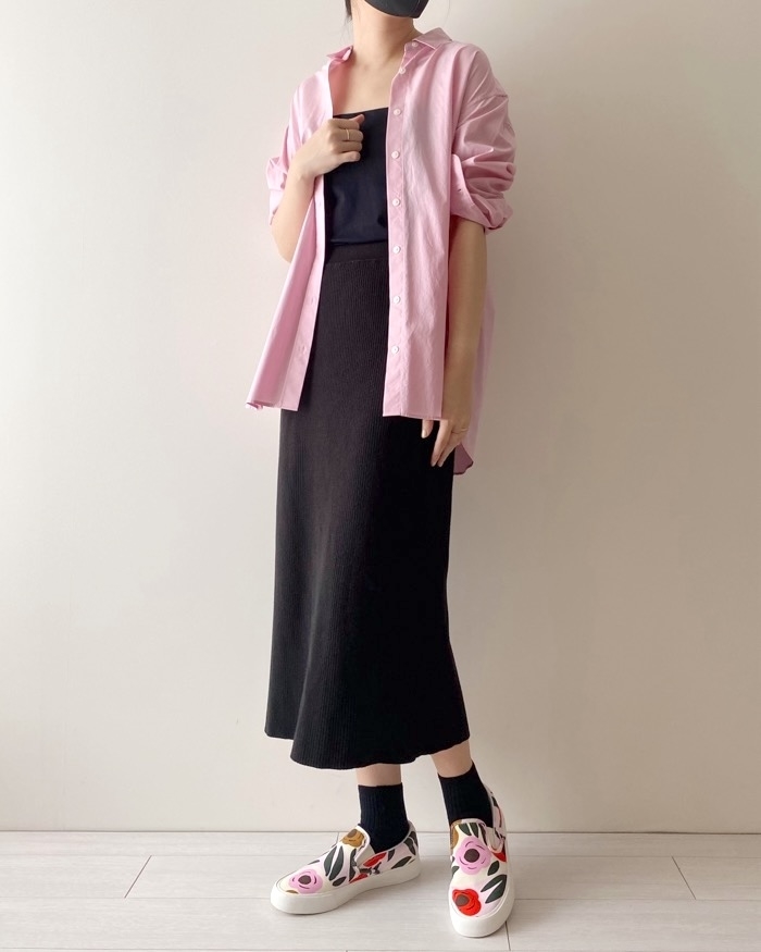 UNIQLO（ユニクロ）のおすすめファッションアイテム「キャンバススリッポン」のコーディネート