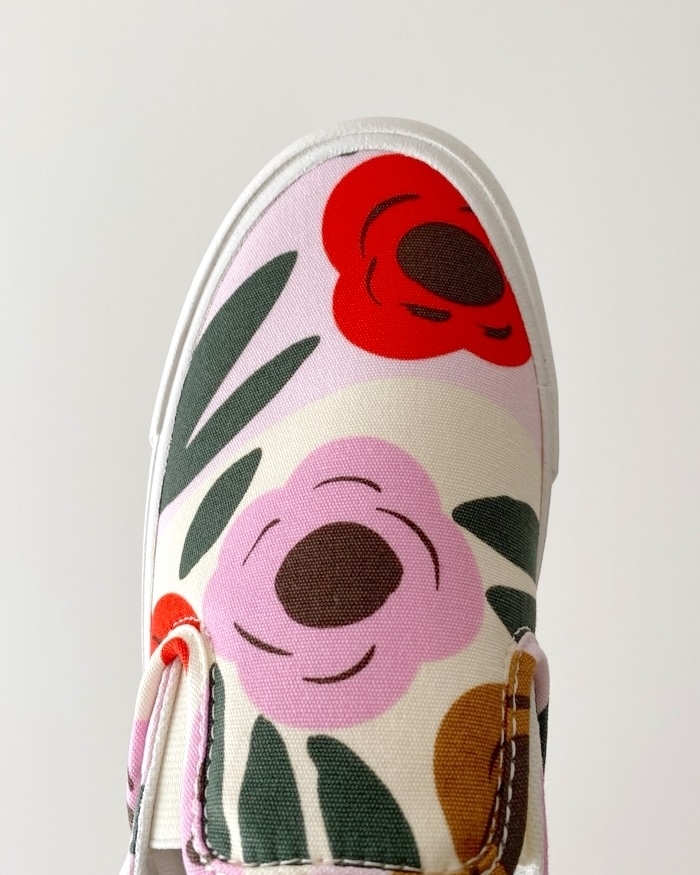 UNIQLO（ユニクロ）のおすすめファッションアイテム「キャンバススリッポン」