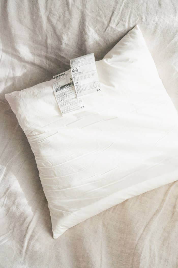 IKEAのおすすめクッション「FJÄDRAR フィェドラール インナークッション オフホワイト」