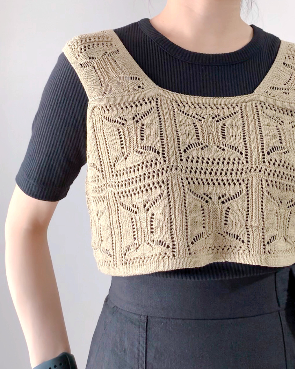 しまむらのおすすめファッションアイテム「2セットYUMビスチェ+Tシャツセット」