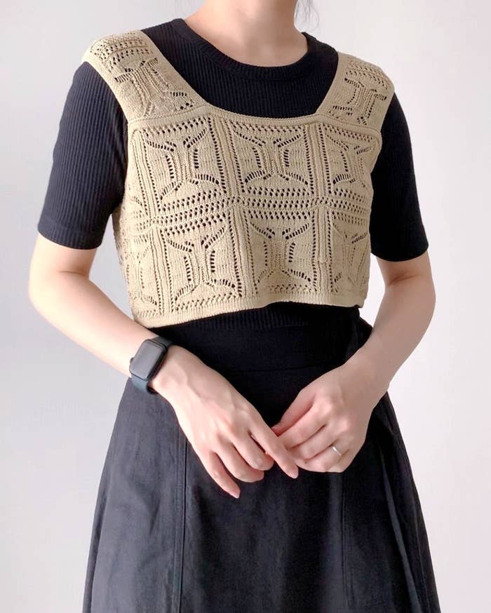 しまむらのおすすめファッションアイテム「2セットYUMビスチェ+Tシャツセット」