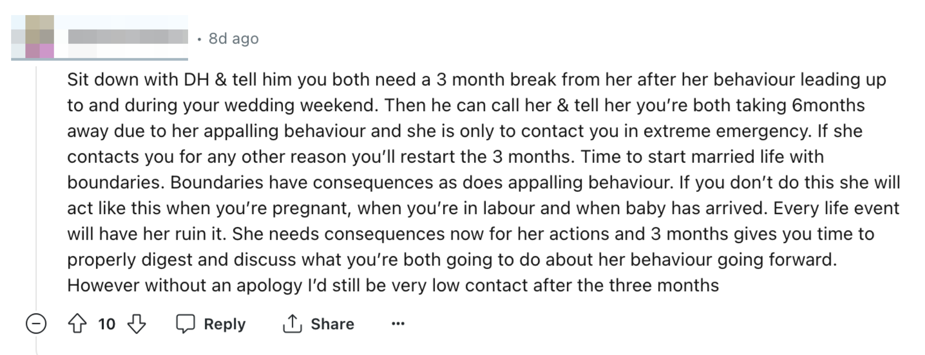 The image displays a lengthy text comment giving advice about handling a difficult family relationship issue