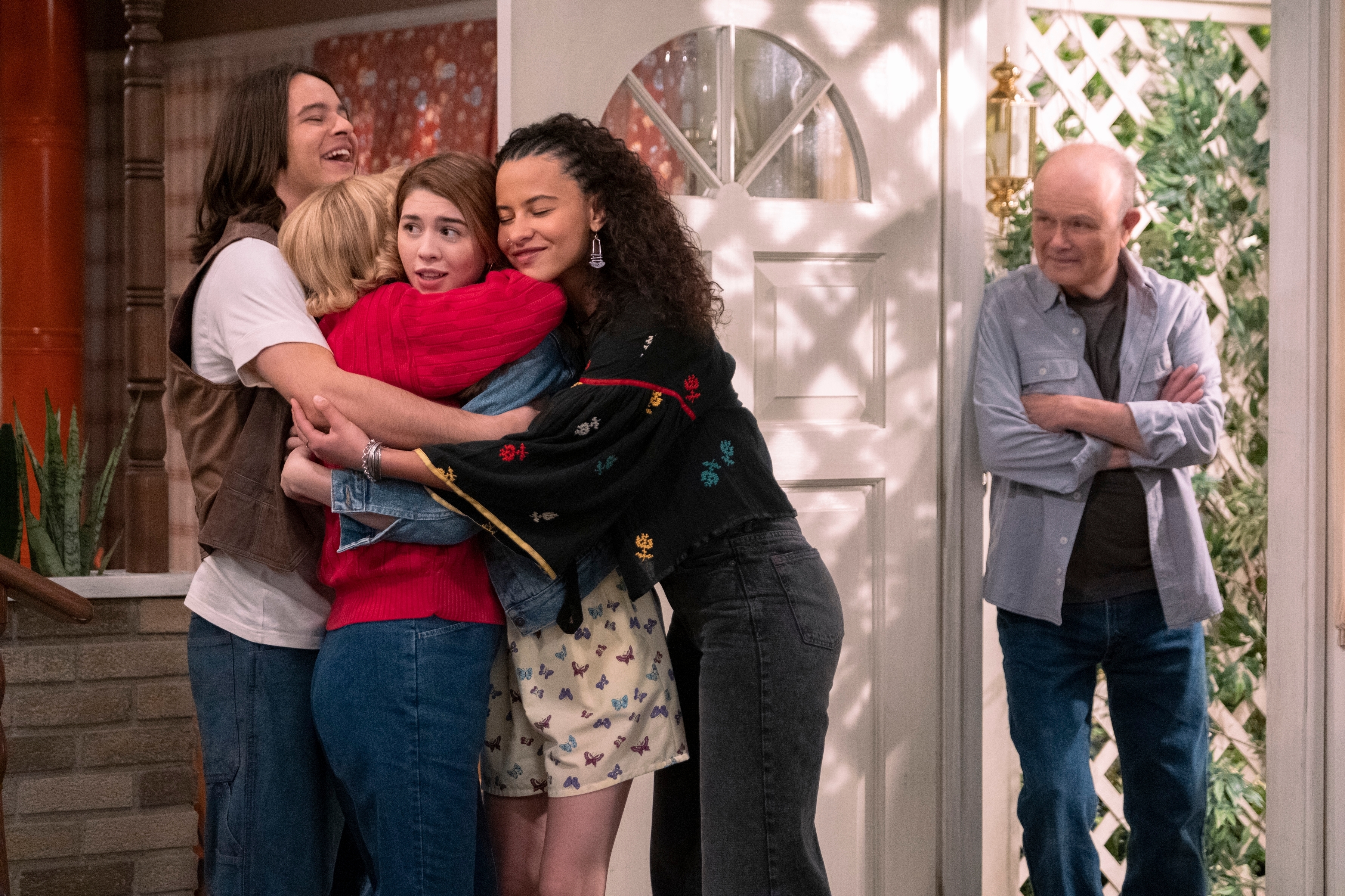 A still from That '90s Show Season 2 Part 1