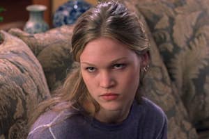 Kat from 10 Things I Hate About You looking up