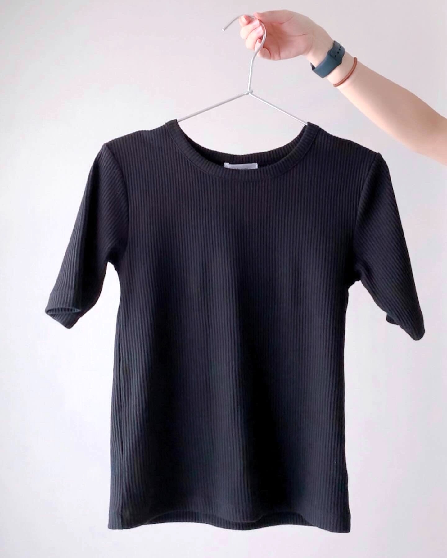 しまむらのおすすめファッションアイテム「2セットYUMビスチェ+Tシャツセット」