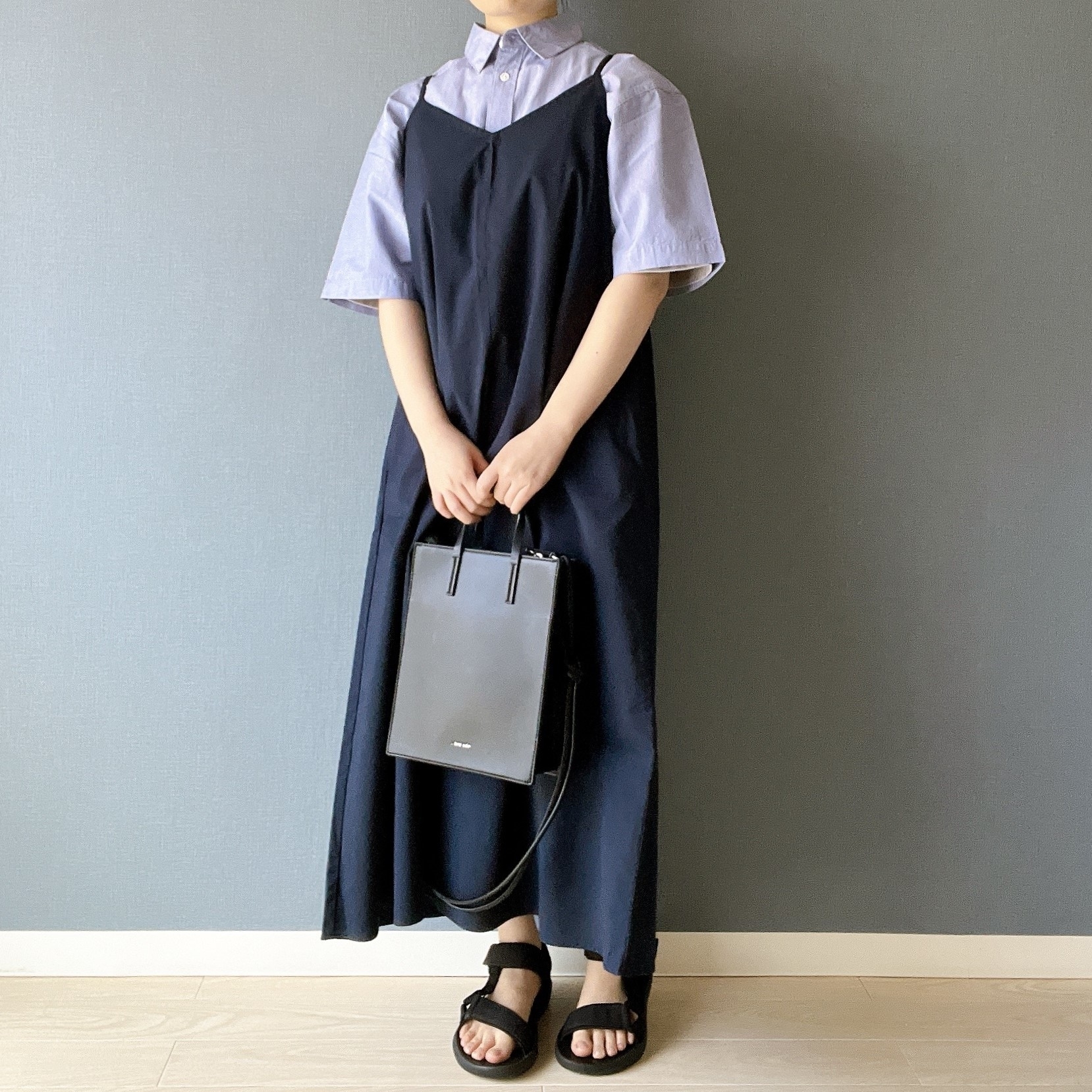 無印良品のオススメのワンピース「婦人 シワになりにくい ブロードキャミソールワンピース」のコーディネート