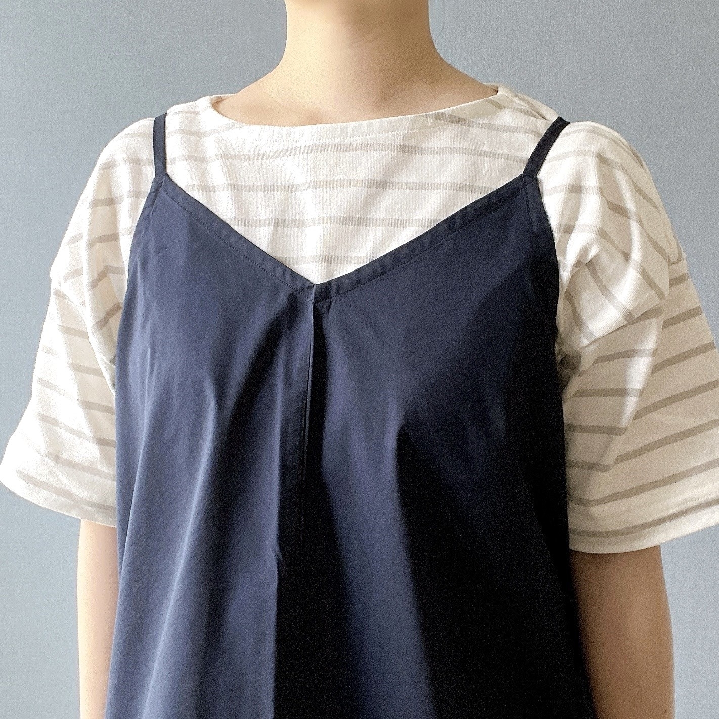 無印良品のオススメのワンピース「婦人 シワになりにくい ブロードキャミソールワンピース」