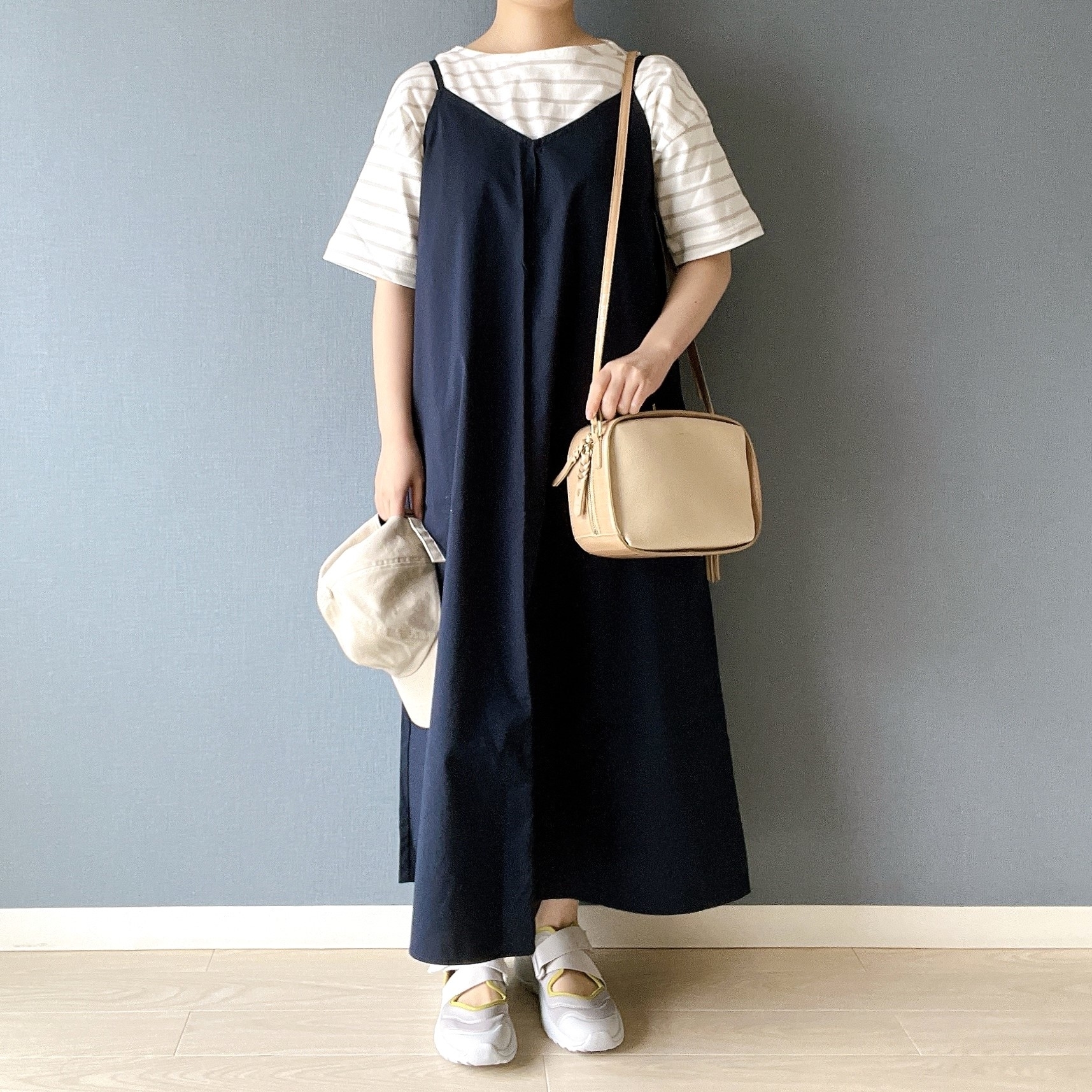 無印良品のオススメのワンピース「婦人 シワになりにくい ブロードキャミソールワンピース」のコーディネート