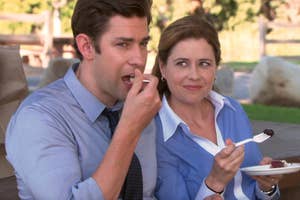 Jim and Pam from The Office eating pie