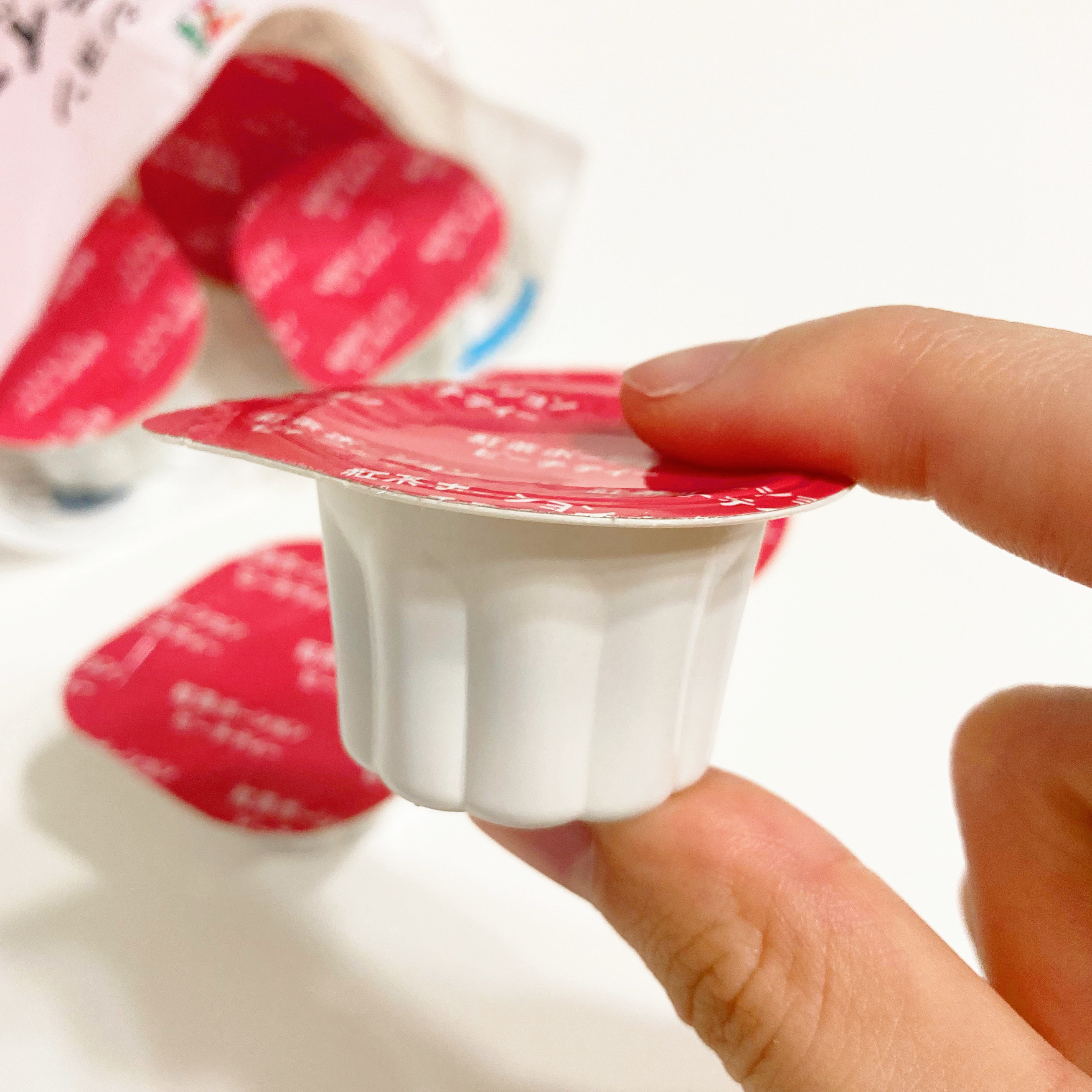 セブン-イレブンのおすすめドリンク「紅茶ポーションピーチティー 7個入」