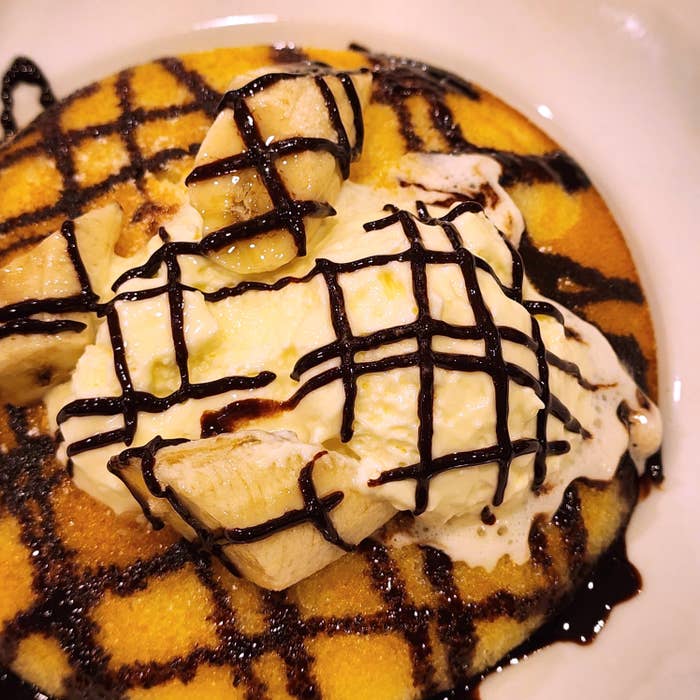ガストのおすすめスイーツ「チョコバナナとマスカルポーネのパンケーキ」