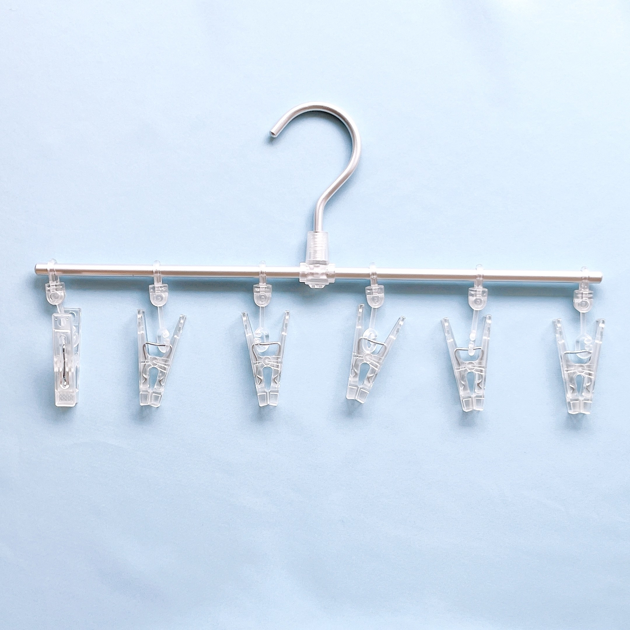 無印良品のおすすめの便利グッズ「アルミ直線ハンガー」