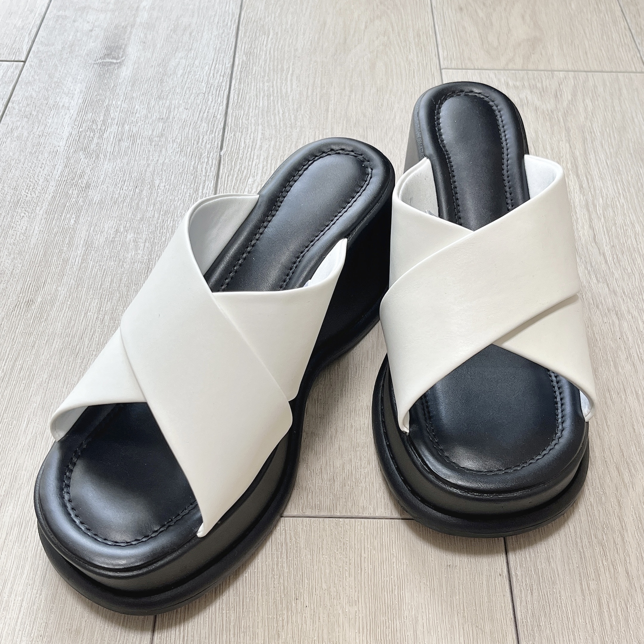 ユニクロのおすすめサンダル「プラットフォームサンダル」