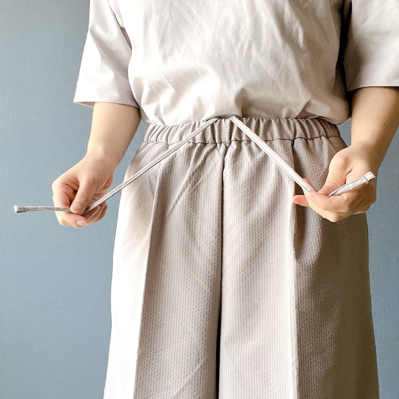 無印良品のオススメのパンツ「婦人 風を通すストレッチサッカークロップドパンツ」