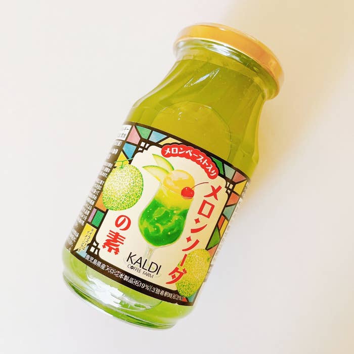 カルディのおすすめドリンクシロップ「メロンソーダの素 260ml」