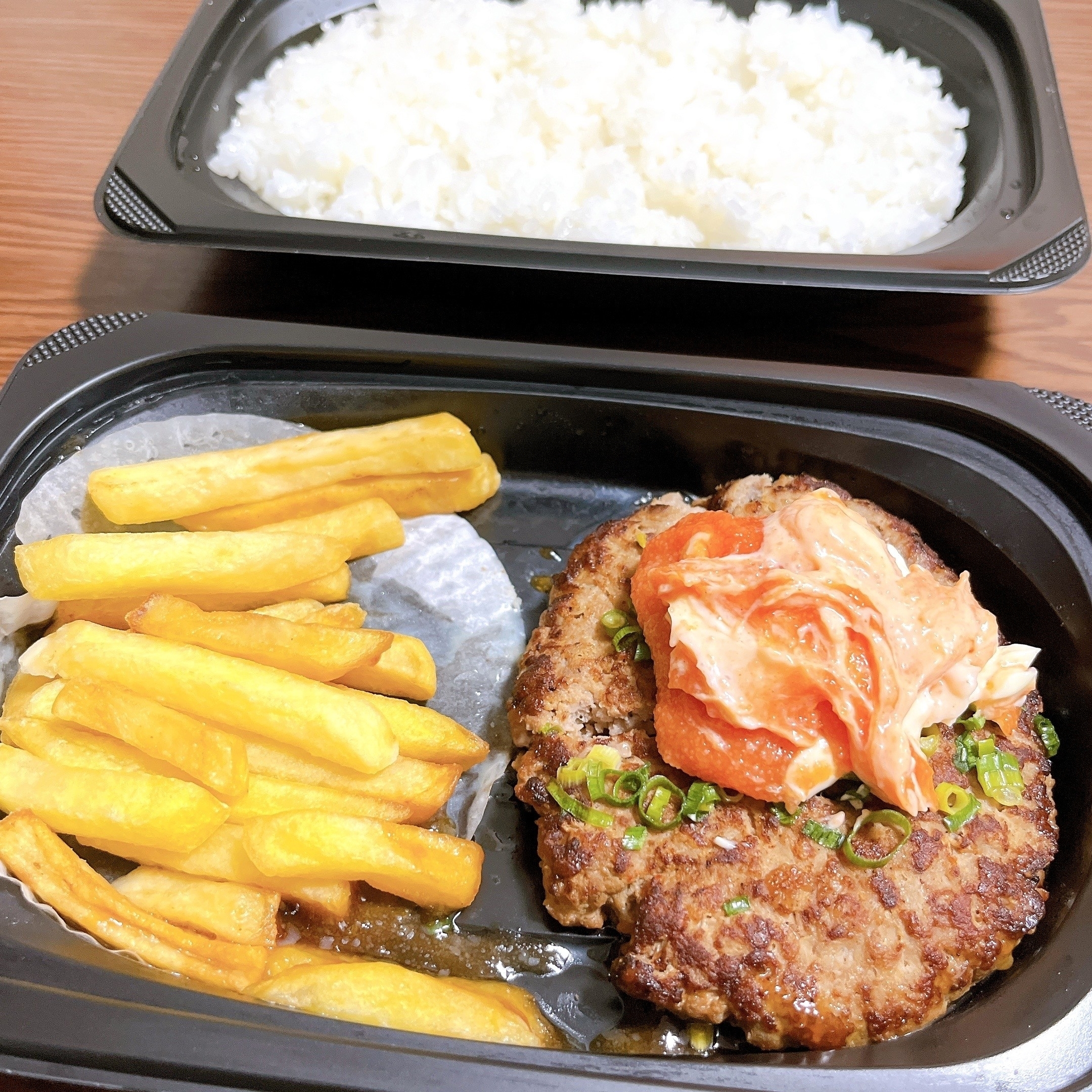 ガストのおすすめのお弁当「博多明太てりマヨプレミアムハンバーグ弁当」
