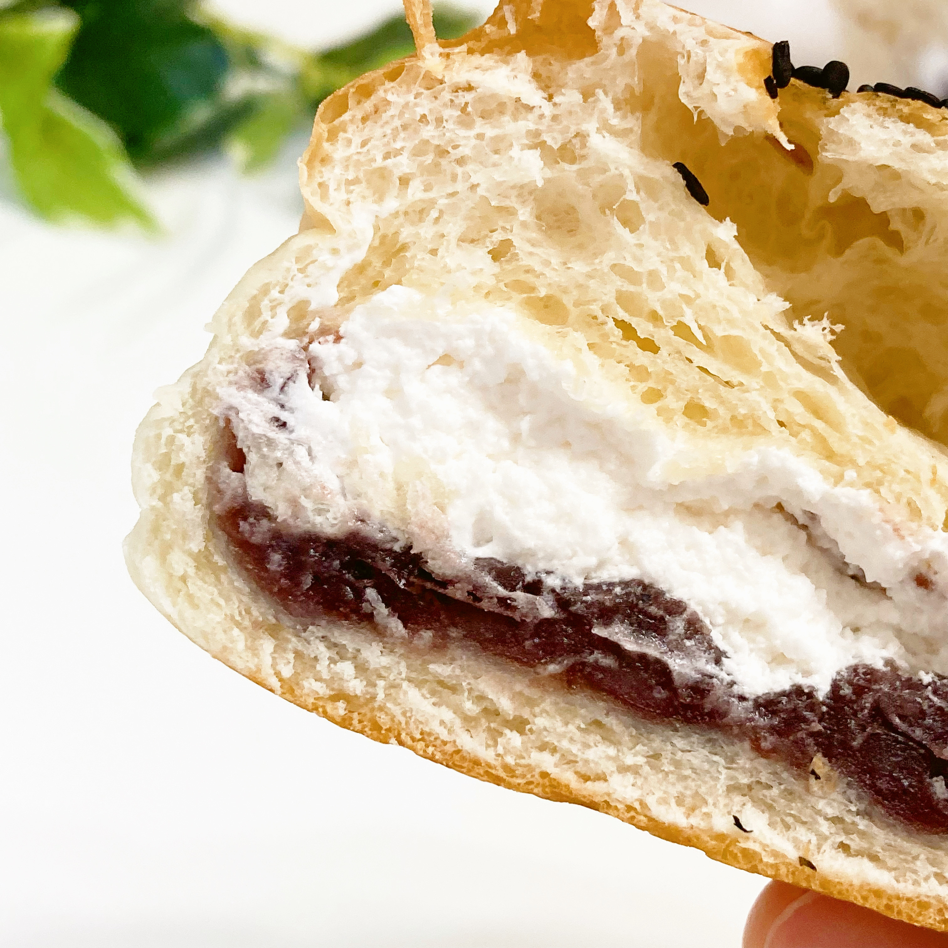 FamilyMart（ファミリーマート）の新商品「乃が美監修 しっとりホイップあんぱん」