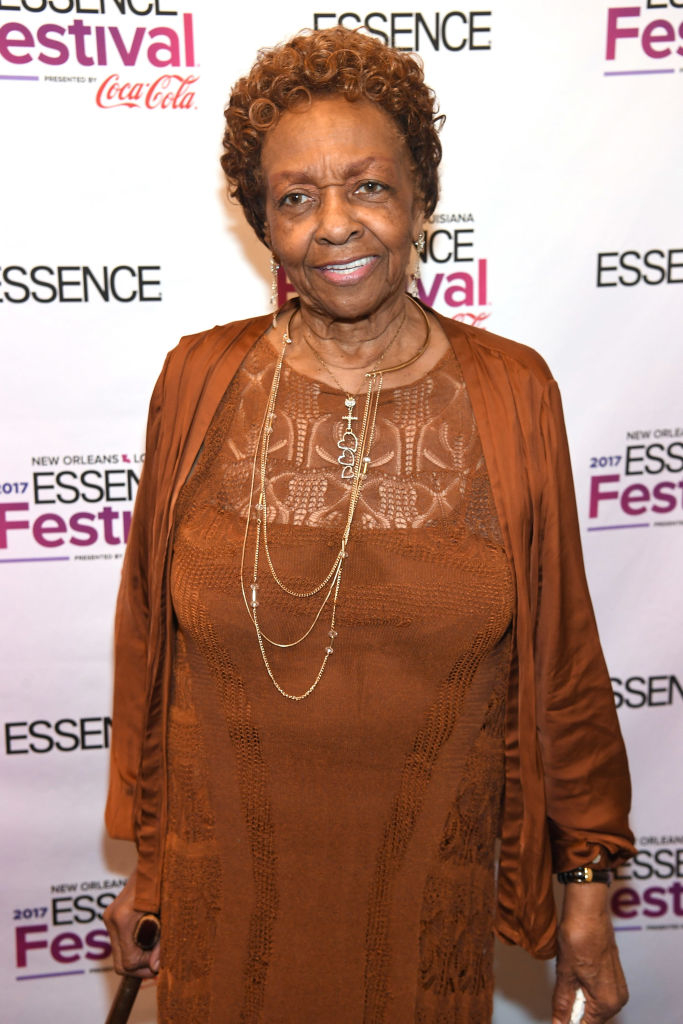 Cissy Houston in a sheer brown overlay and gold necklace at Essence Festival