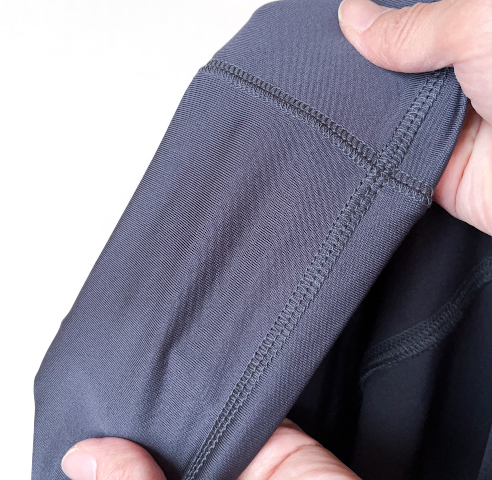 GU（ジーユー）のおすすめファッション「シームT(半袖)Q+E」