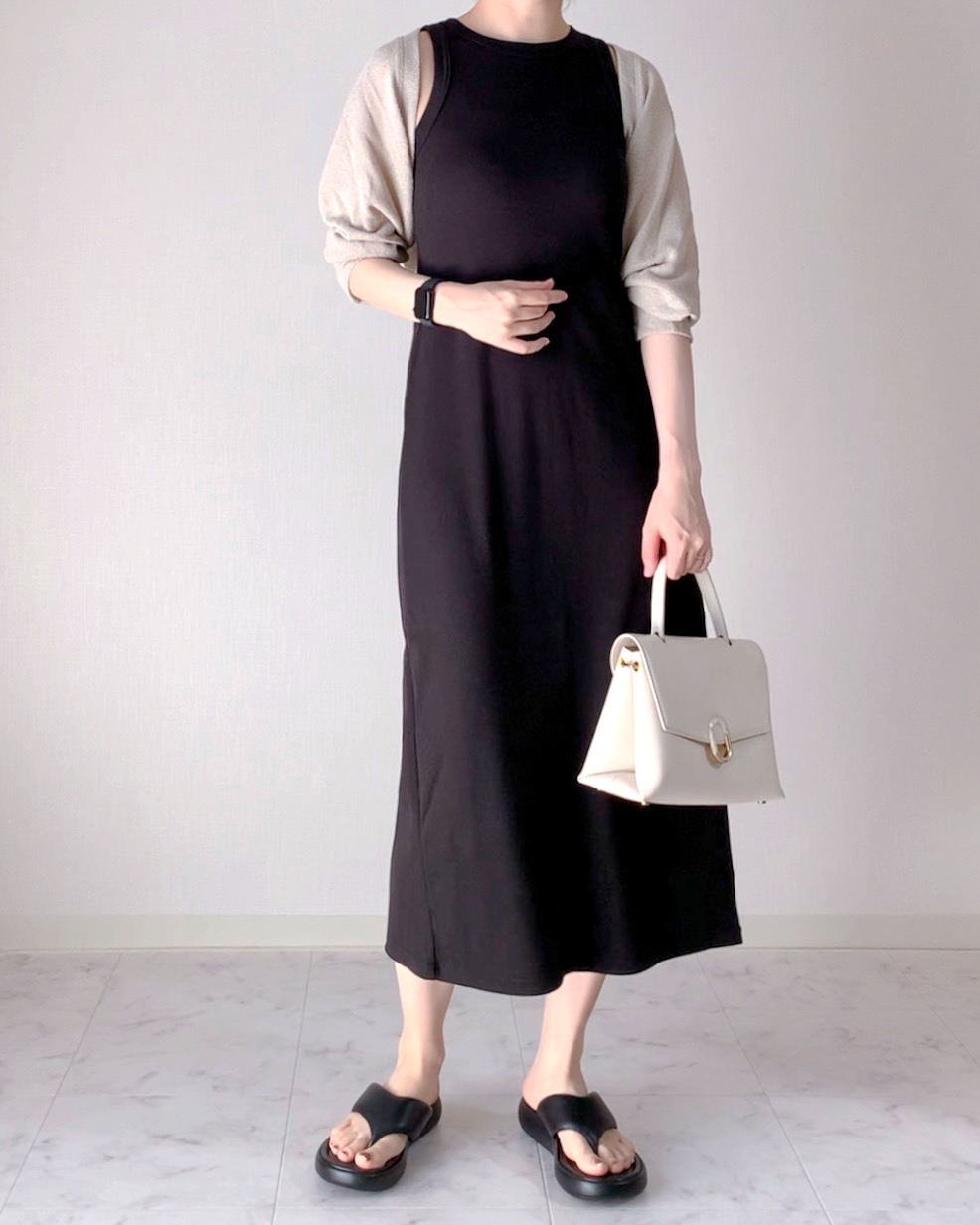 GU（ジーユー）のおすすめファッションアイテム「リブナローワンピース（ノースリーブ）」のコーディネート