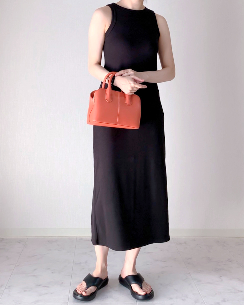 GU（ジーユー）のおすすめファッションアイテム「リブナローワンピース（ノースリーブ）」