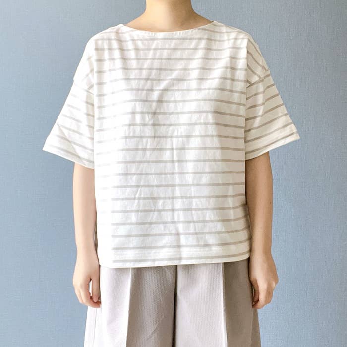 無印良品のオススメのトップス「婦人 ボーダーボートネック半袖Tシャツ」
