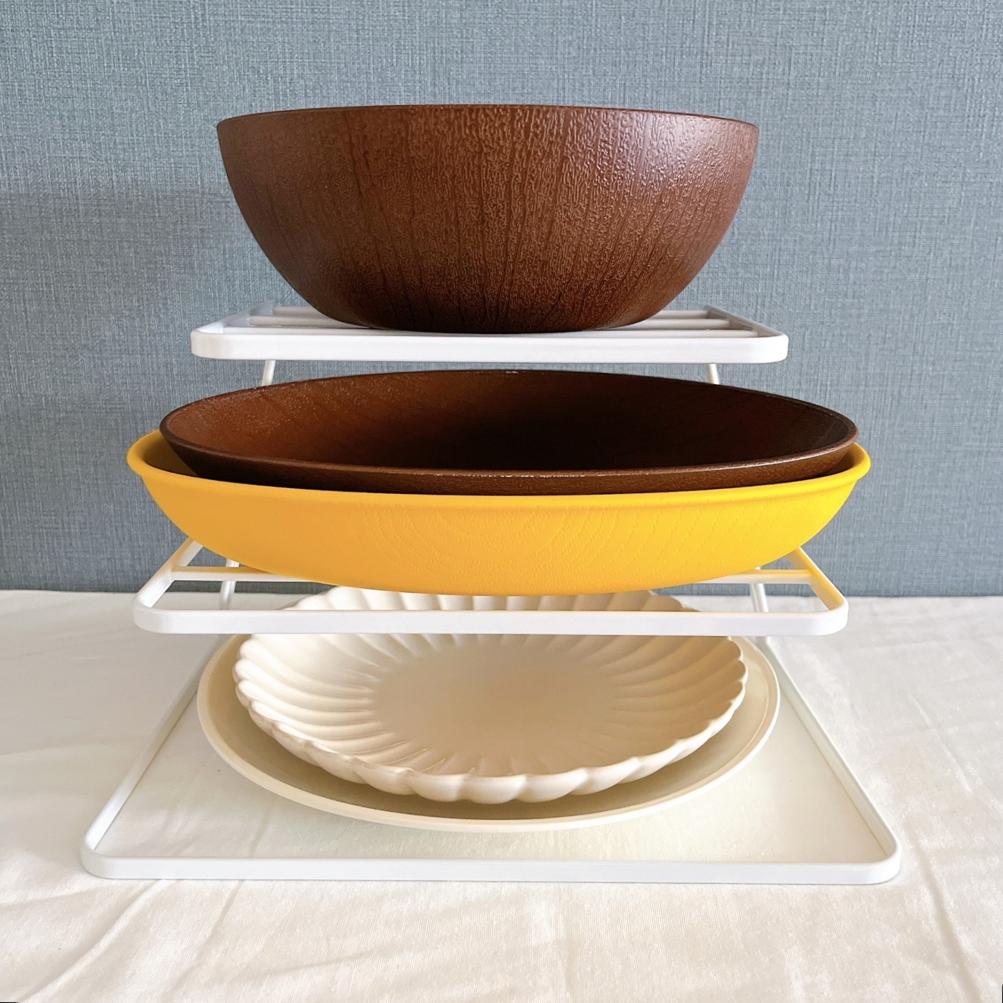 Loft(ロフト)で見つけたおすすめ便利グッズ「ディッシュストレージ 3段 ホワイト 7509 tower(タワー)」