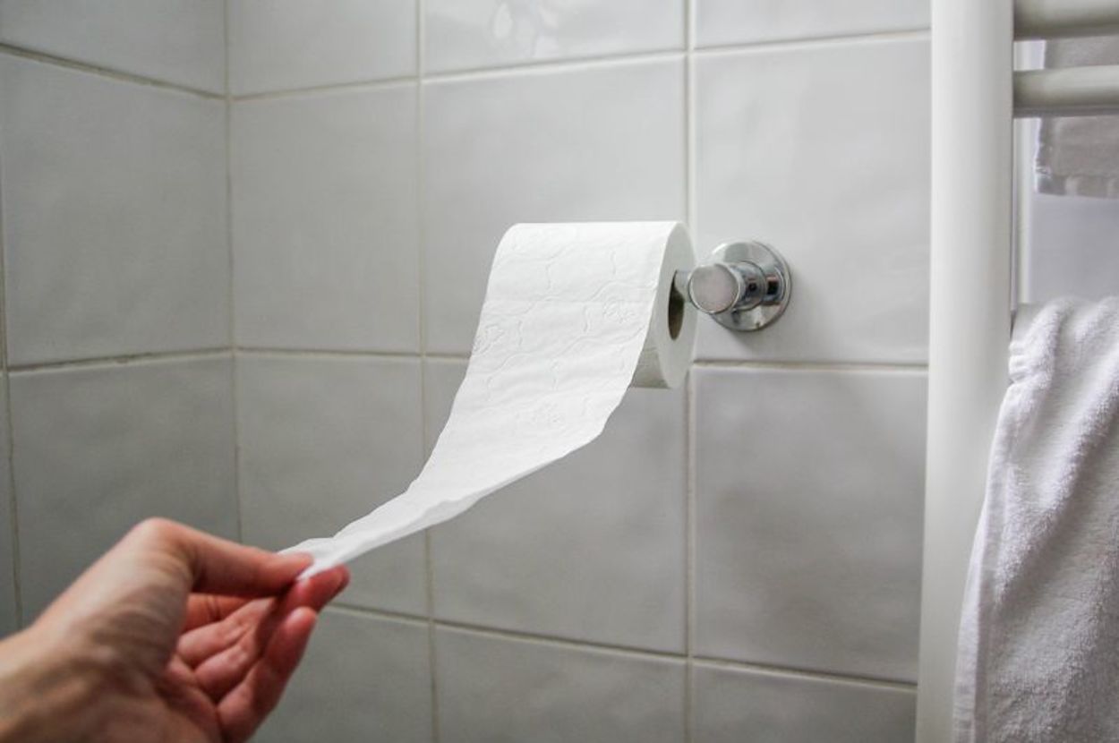 Protect Yourself From 'Poo Plumes' In The Bathroom - Vimarsana News