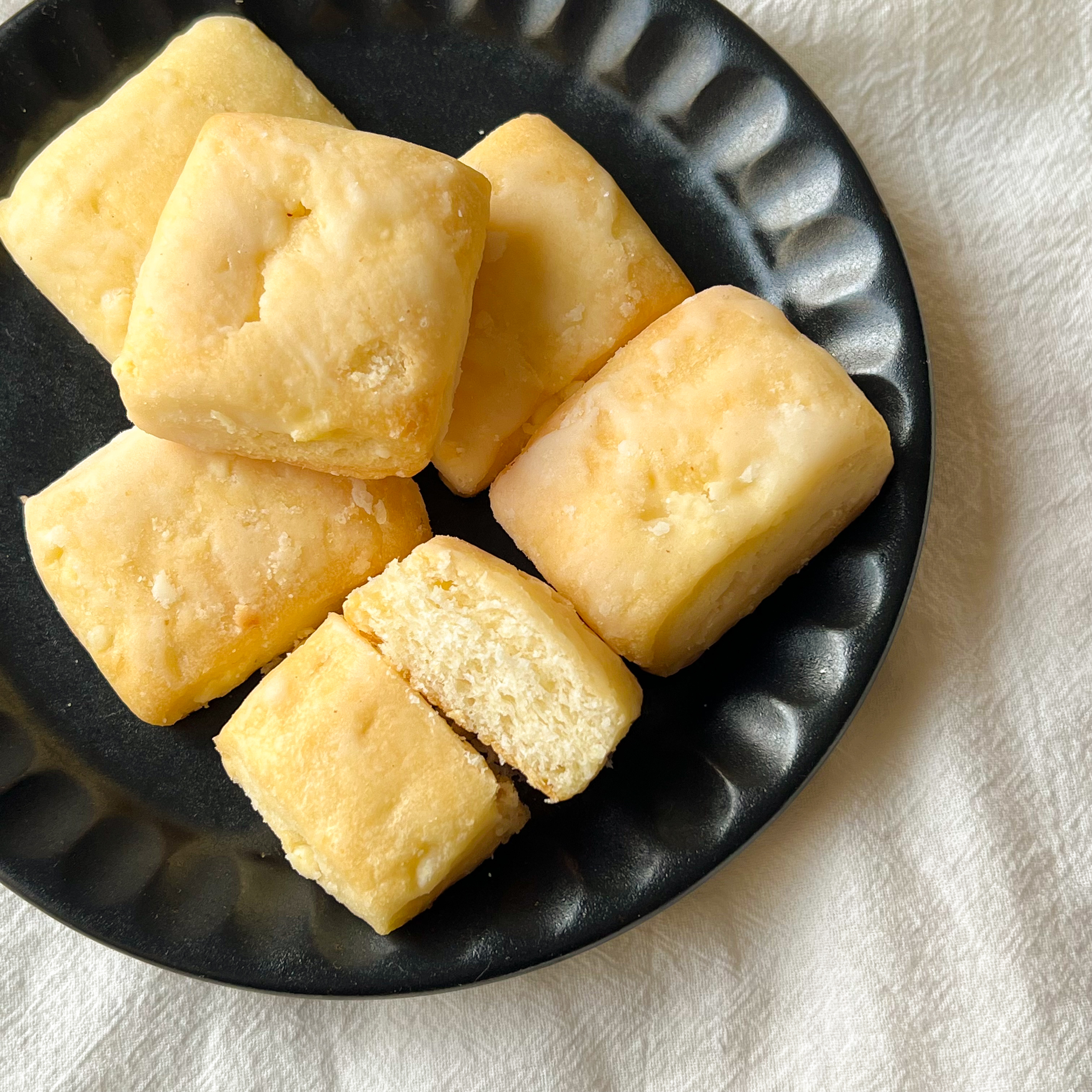 FamilyMart（ファミリーマート）のおすすめスイーツ「生スコーン（レモン）」