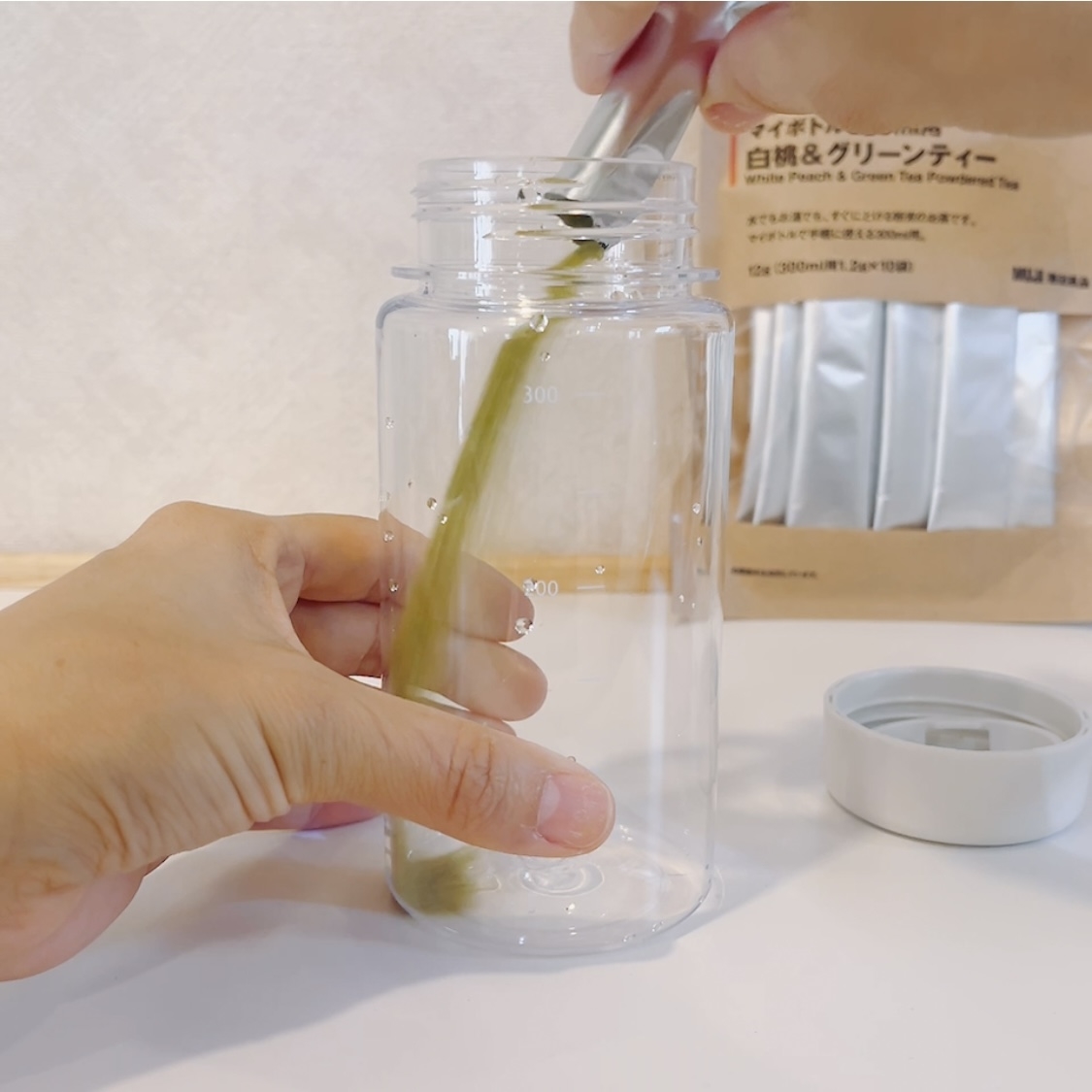 無印良品のおすすめアイテム「目盛り付き ドリンクボトル」