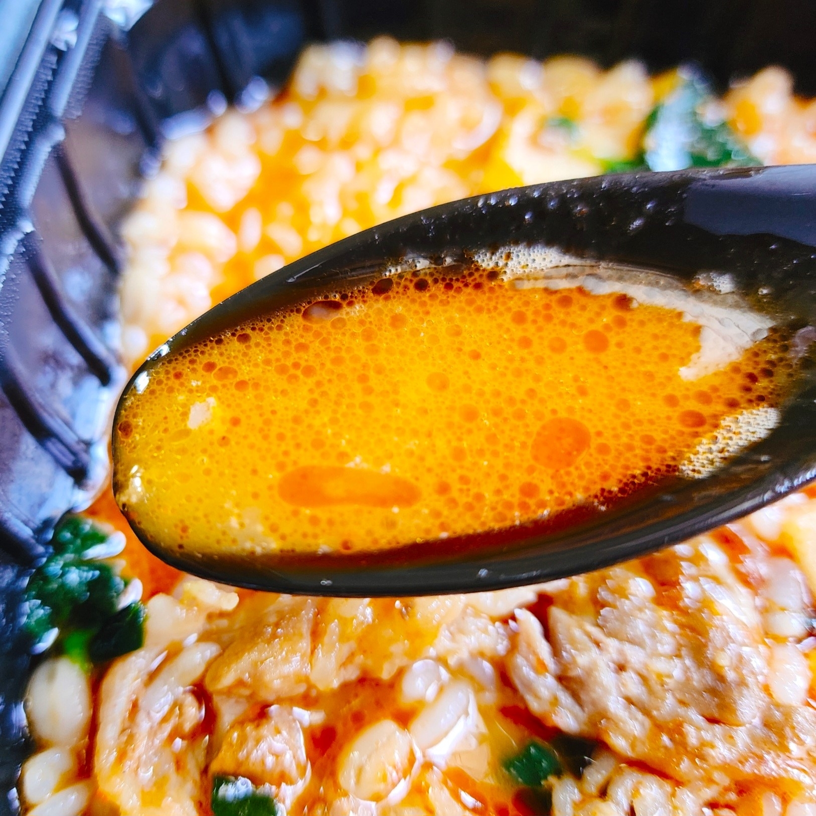 セブン-イレブンのおすすめ冷凍食品「EASE UP カルビクッパ」