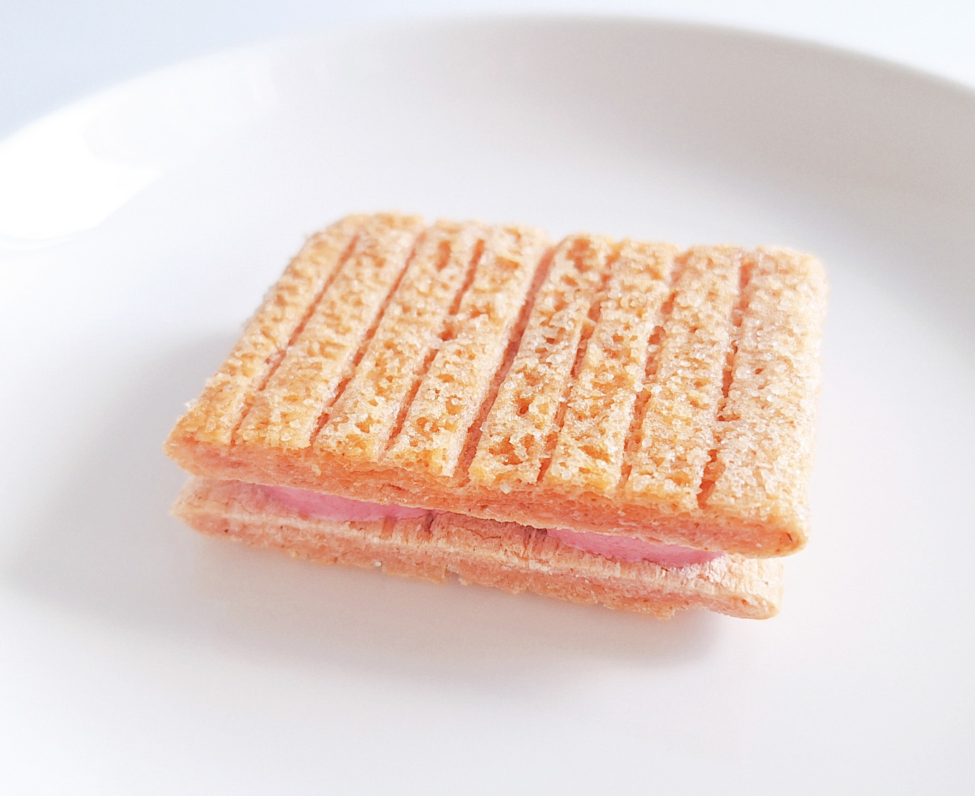 セブン-イレブンのおすすめスイーツ「7カフェ シュガーバターの木濃苺ショコラ」